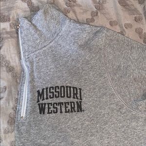 Women’s quarter zip pullover